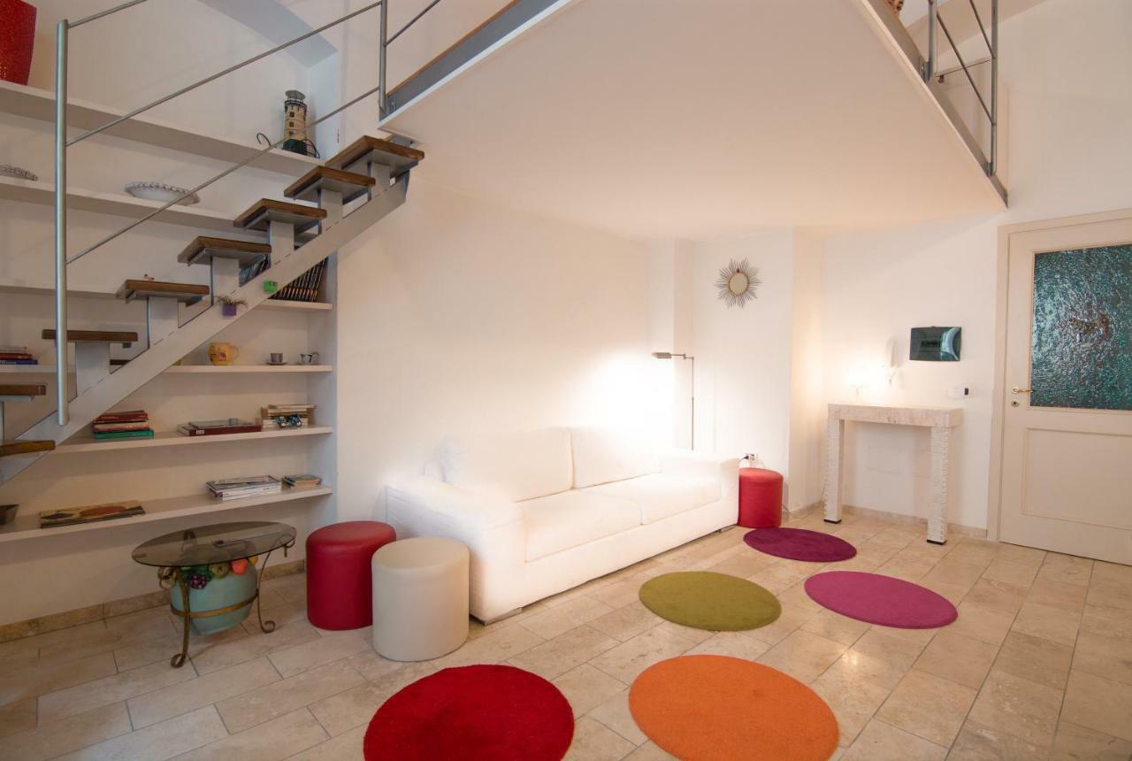 Modern Apartment In Historic Building Cagliari Exterior foto